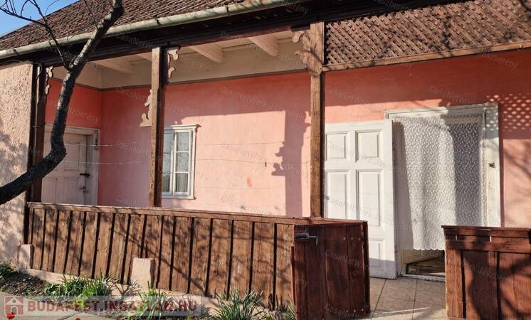 Tarnaörsön 53 nm-es, felújítandó, 2 szobás parasztház eladó                                 