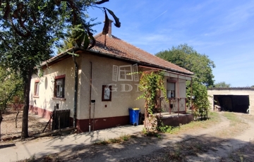 Eladó családi ház