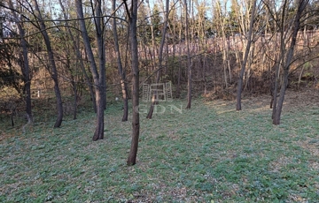 Eladó telek/földterület