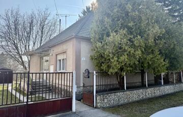 Eladó családi ház