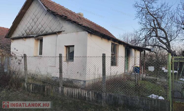 Tápiószelén felújítandó családi ház