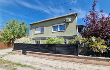 Eladó családi ház