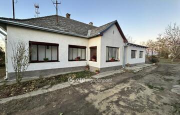 Eladó családi ház