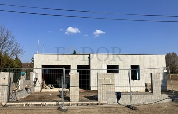 Eladó családi ház