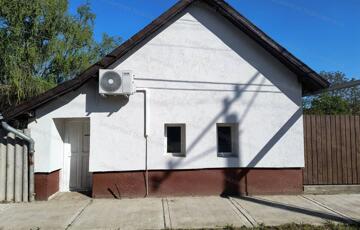 Eladó családi ház