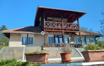 Eladó családi ház