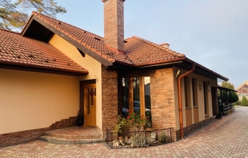 Eladó családi ház