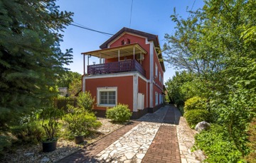 Eladó családi ház