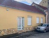 Eladó családi ház Pécs 79 000 000 Ft