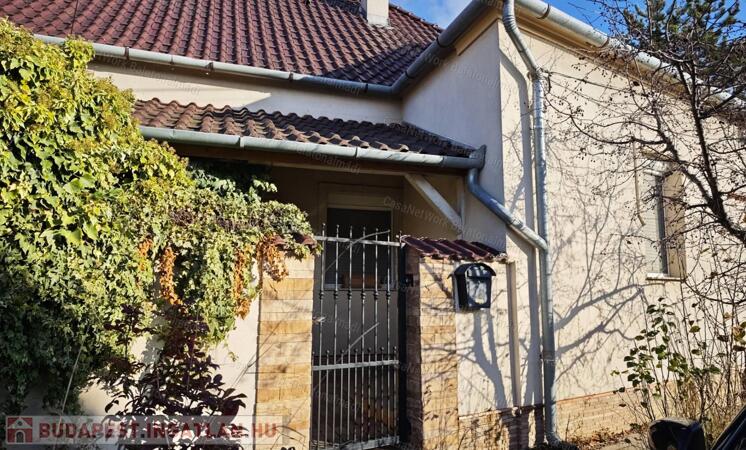 Eladó családi ház műhellyel                                 