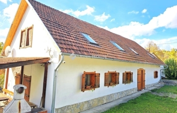 Eladó családi ház