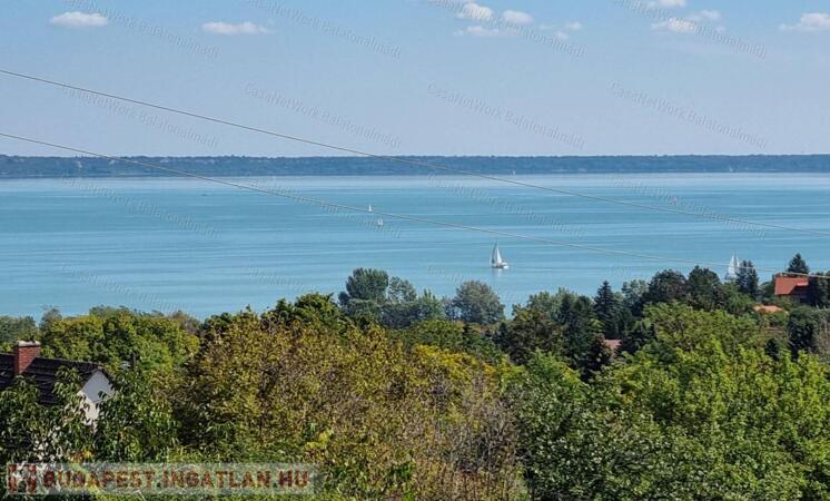 Eladó családi ház balatoni panorámával Balatonalmádiban!                                 