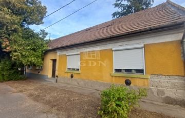 Eladó családi ház
