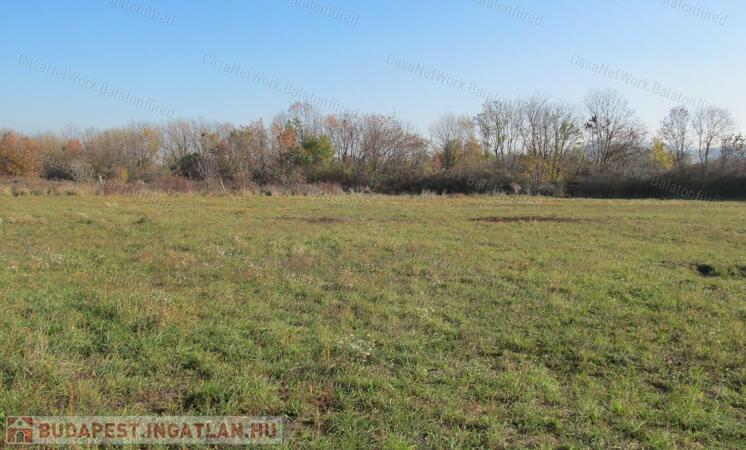 Kertes mezőgazdasági terület Vörösmálon                                 