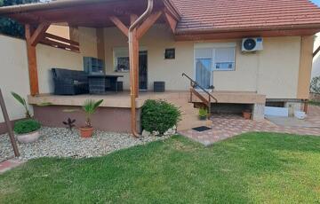 Eladó családi ház