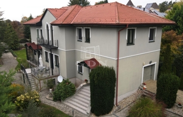 Eladó családi ház