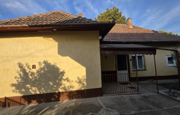 Eladó családi ház