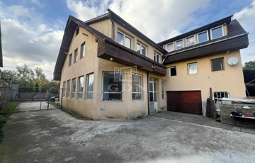 Eladó családi ház