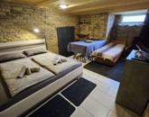 Eladó családi ház Szekszárd 25 900 000 Ft