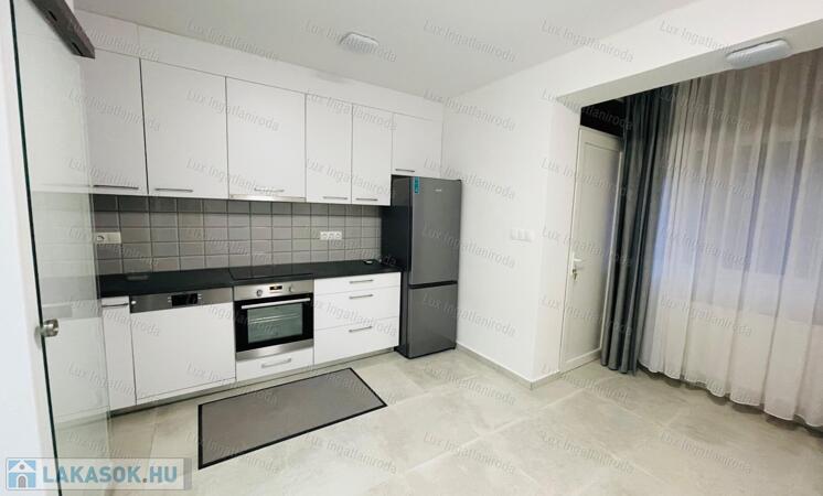 Kiadó prémium lakás Tatán: 72 nm, 3 szoba, igényes, hosszú távra!                                 