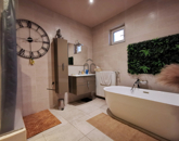 Eladó családi ház Sárszentmihály 155 000 000 Ft