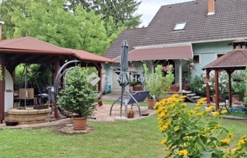 Eladó családi ház