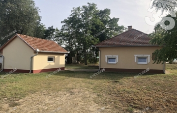 Eladó családi ház