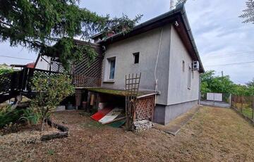 Eladó családi ház