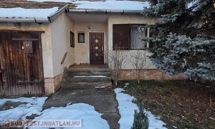 Eladó kétgenerációs családi ház Kecskéden – nyugodt, csendes utcában!                                 