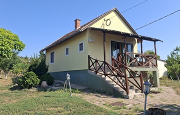 Eladó üdülő/nyaraló