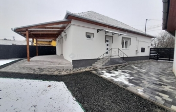 Eladó családi ház