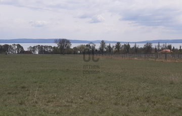 Eladó telek/földterület