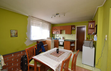 Eladó családi ház