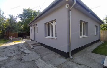 Eladó családi ház