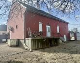 Eladó családi ház Komárom 72 900 000 Ft