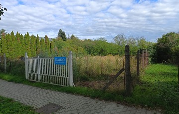 Eladó telek/földterület