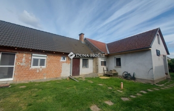 Eladó családi ház