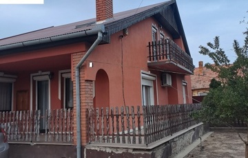Eladó családi ház