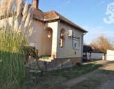 Eladó családi ház Nyárlőrinc 69 900 000 Ft