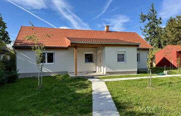 Eladó családi ház