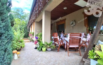 Eladó családi ház