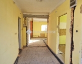 Eladó családi ház Pécs 54 990 000 Ft