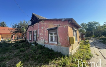 Eladó családi ház
