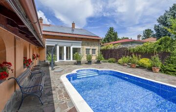 Eladó családi ház