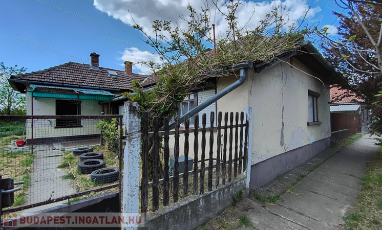 Eladó családi ház Fegyvernek főutcáján!                                 