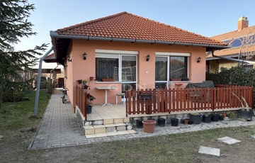 Eladó családi ház