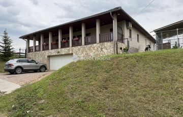 Eladó családi ház