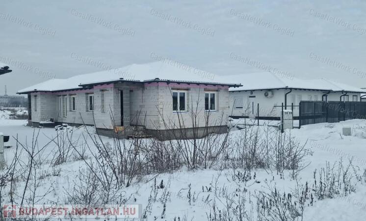 Eladó új építésű ikerház Cegléden – I. lakás                                 