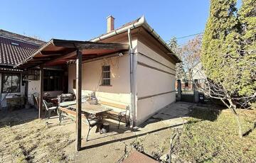 Eladó családi ház