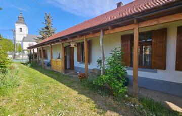 Eladó családi ház